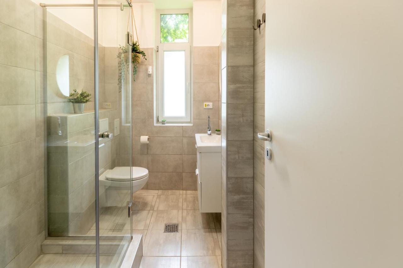 Ideal Stay: Spacious 2Br Apt Near Calea Victoriei ブカレスト エクステリア 写真