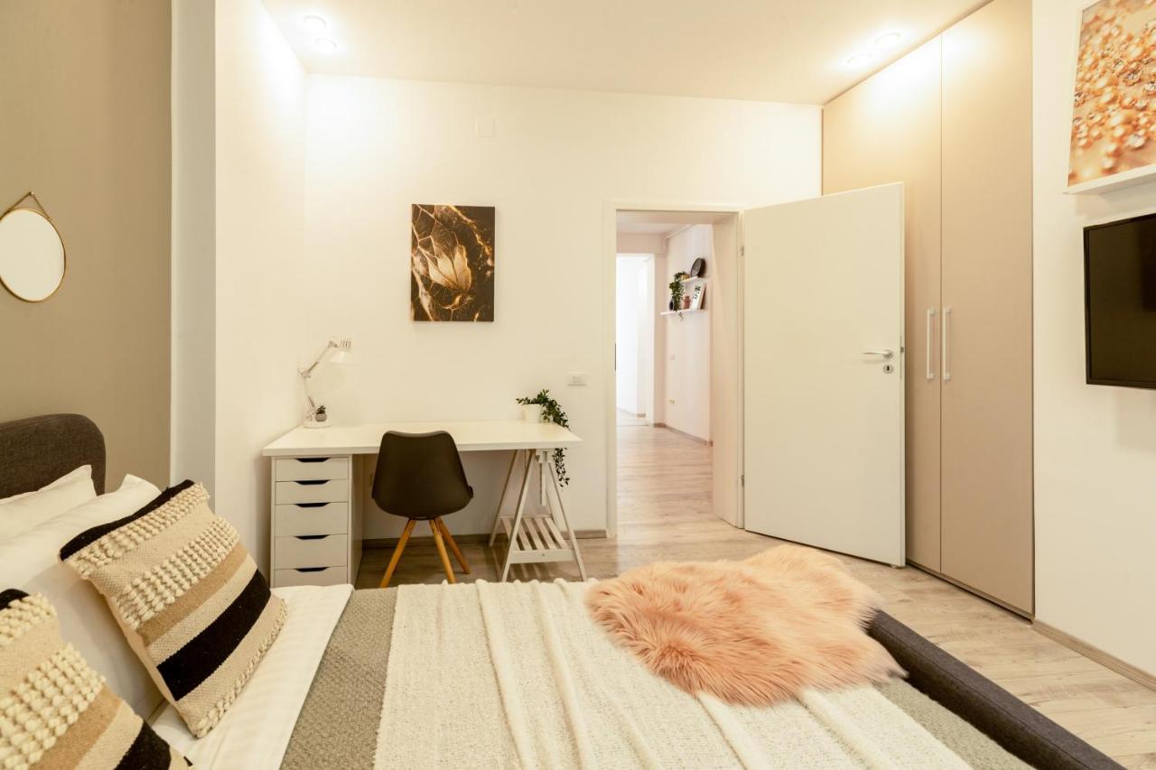 Ideal Stay: Spacious 2Br Apt Near Calea Victoriei ブカレスト エクステリア 写真
