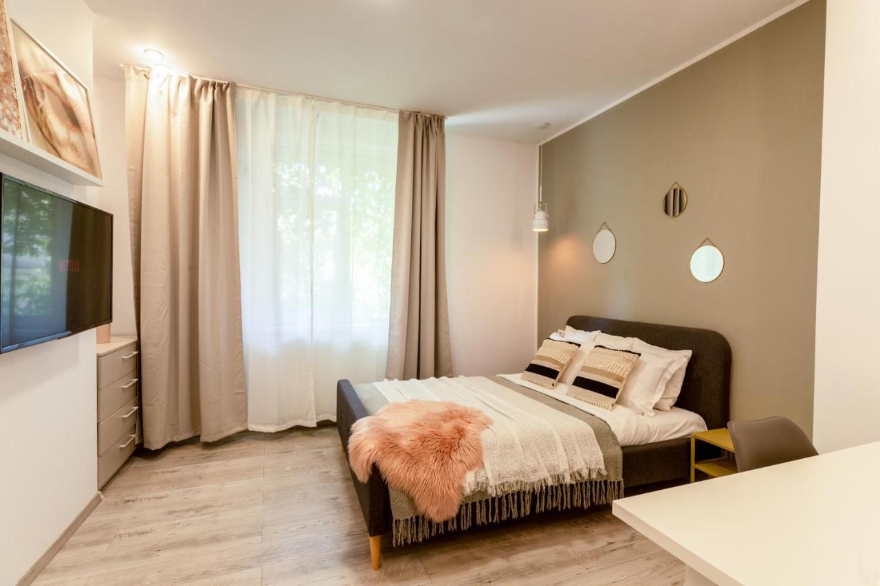 Ideal Stay: Spacious 2Br Apt Near Calea Victoriei ブカレスト エクステリア 写真