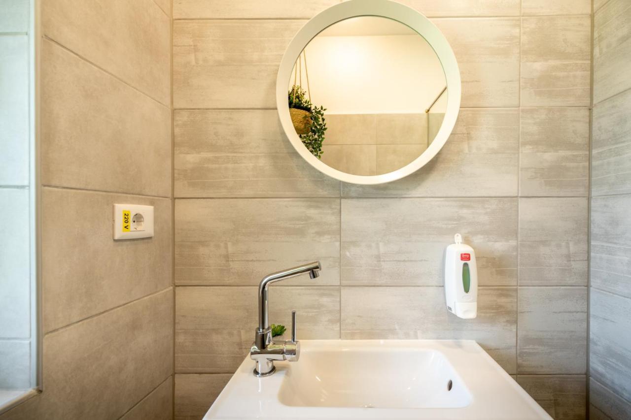 Ideal Stay: Spacious 2Br Apt Near Calea Victoriei ブカレスト エクステリア 写真