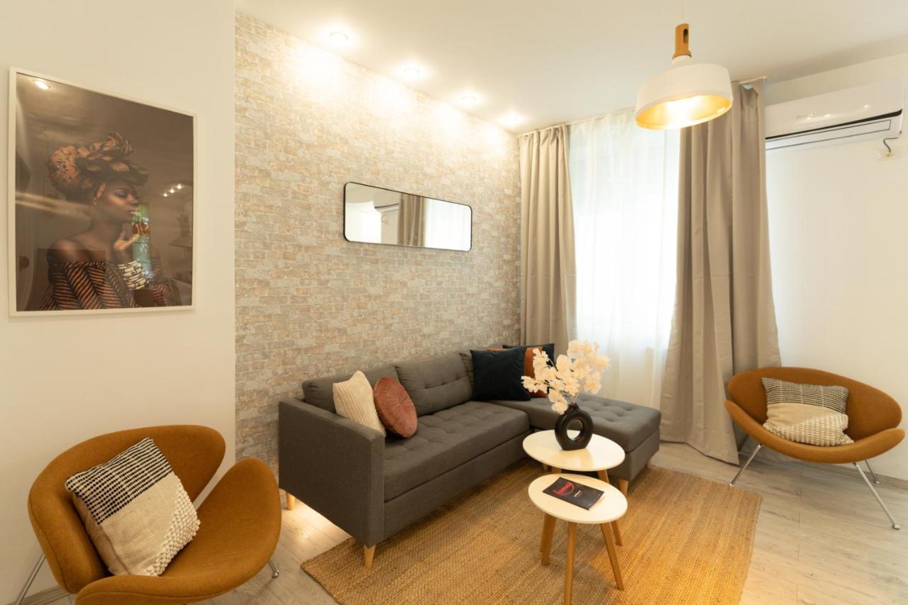 Ideal Stay: Spacious 2Br Apt Near Calea Victoriei ブカレスト エクステリア 写真